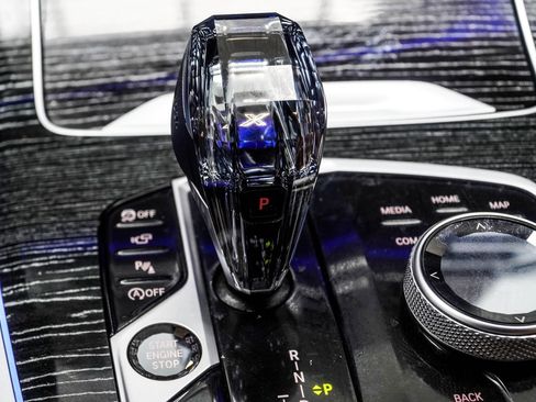 Used 2022 BMW X7 M50i w/ Executive Package image 24