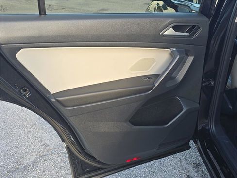 Used 2021 Volkswagen Tiguan SEL image 7