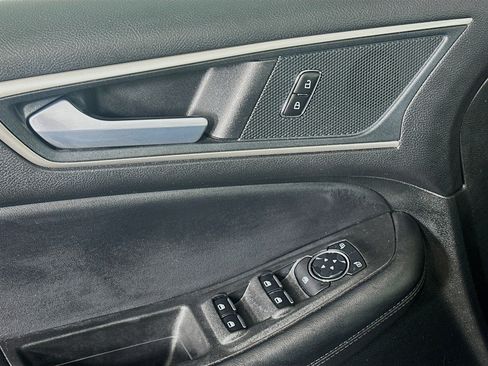 Used 2023 Ford Edge SEL image 15