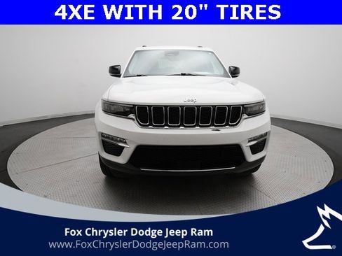 Used 2023 Jeep Grand Cherokee 4WD 4xe image 11