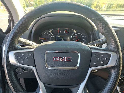 Certified 2024 GMC Terrain SLE image 18