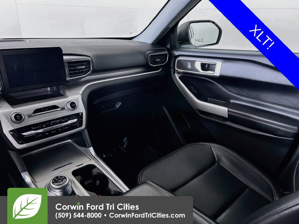 Used 2022 Ford Explorer XLT w/ Equipment Group 202A AWD/4WD image 27