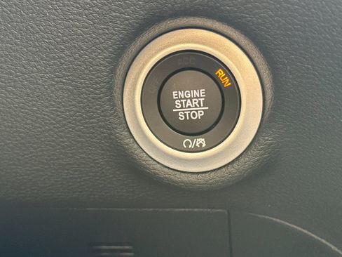 New 2026 Chrysler Pacifica Limited w/ S Appearance Package image 23