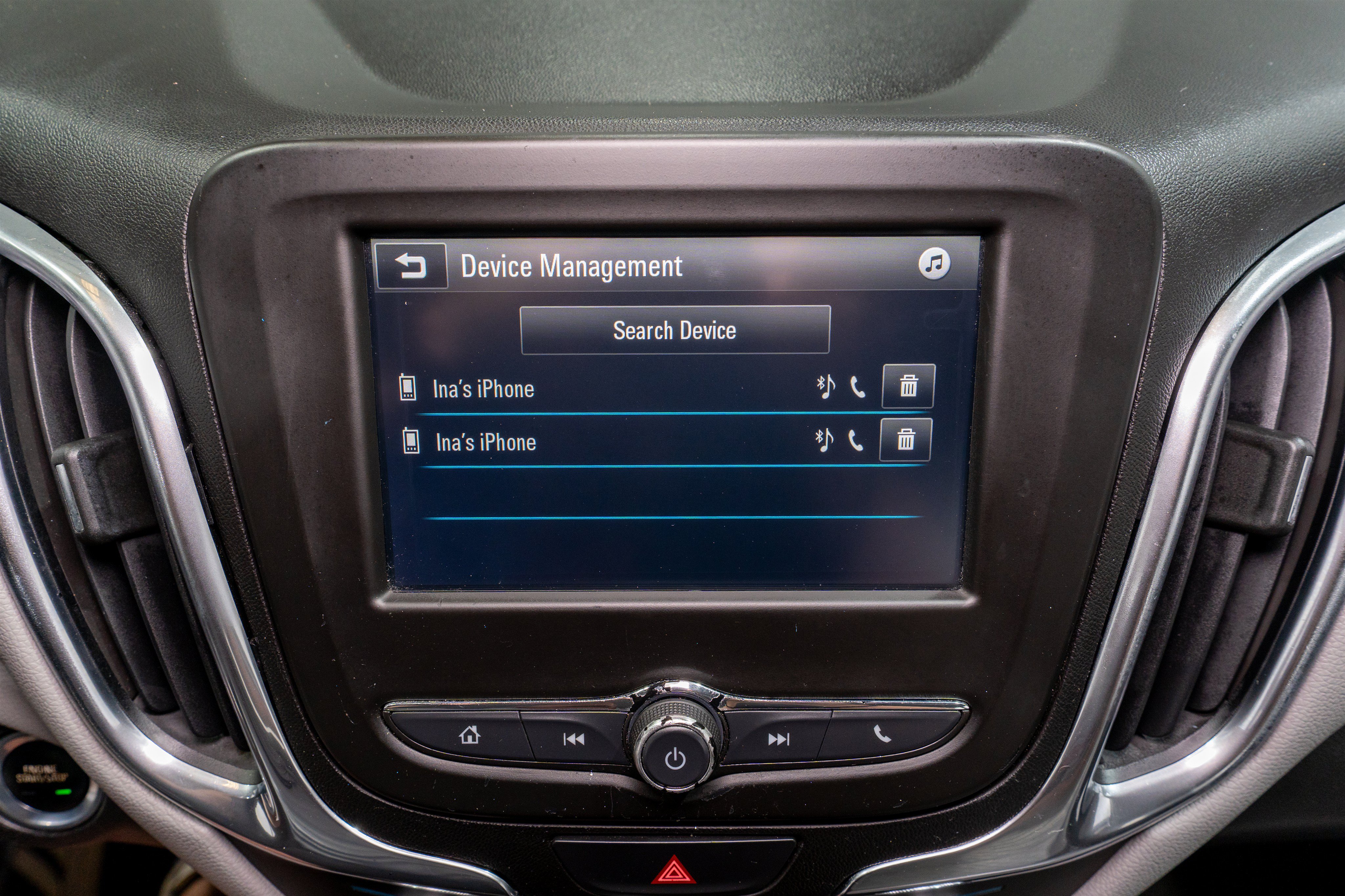 Used 2018 Chevrolet Equinox LS FWD image 17