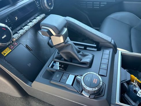 New 2026 Toyota 4Runner Limited AWD/4WD image 25