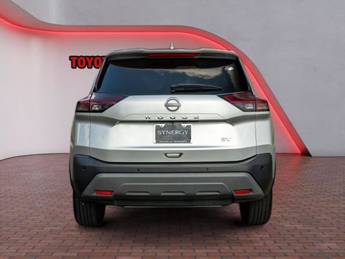 Used 2023 Nissan Rogue SV FWD image 6