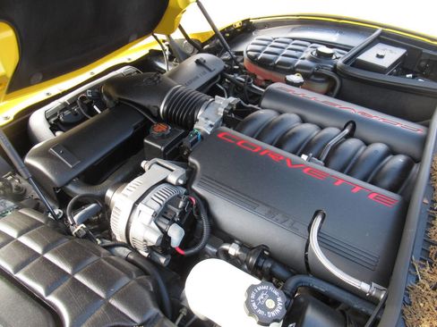 Used 2001 Chevrolet Corvette Convertible w/ Preferred Equipment Group2 image 25