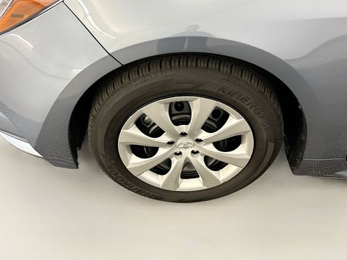 Used 2025 Toyota Corolla LE image 11