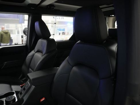 New 2025 Ford Bronco Badlands image 10