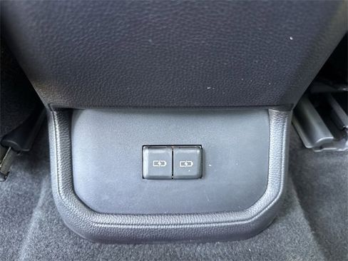 Used 2022 Toyota Highlander XLE image 25