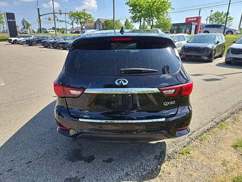 Used 2019 INFINITI QX60 Luxe w/ Essential Package AWD/4WD image 4