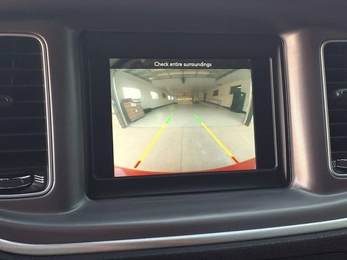 Used 2022 Dodge Charger SXT RWD image 4