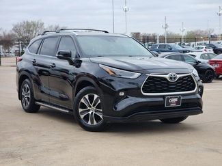 Used 2023 Toyota Highlander XLE video 2