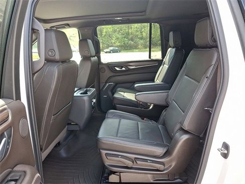 Certified 2022 GMC Yukon XL Denali image 10