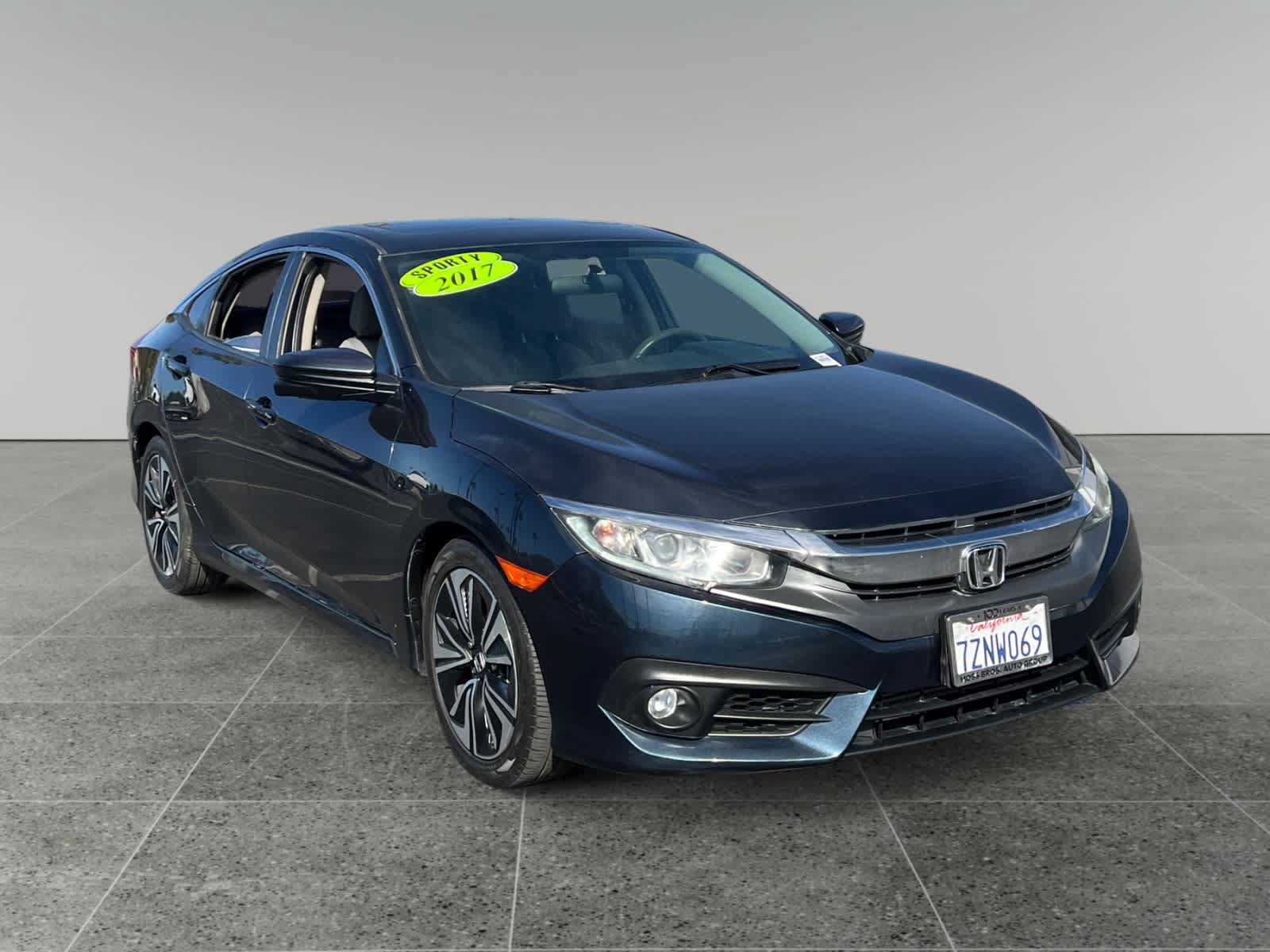 Used 2017 Honda Civic EX-T image 7