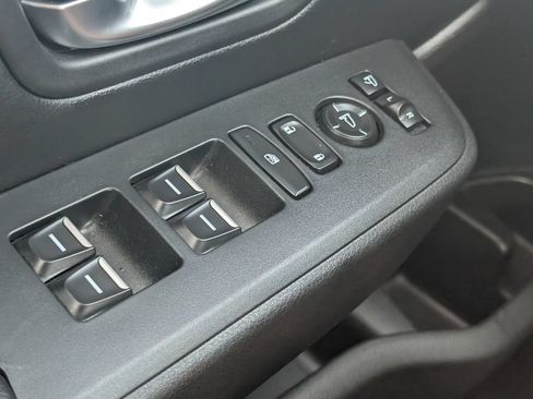 Used 2025 Honda Pilot Black Edition image 12