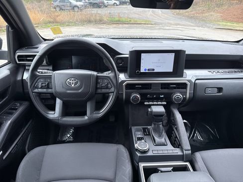 Used 2025 Toyota Tacoma SR5 image 21