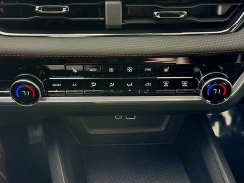 New 2026 Chevrolet Equinox RS image 17