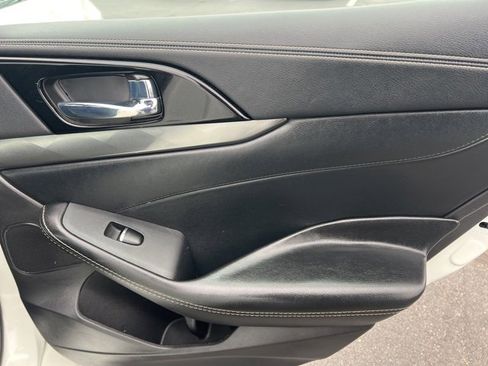 Used 2023 Nissan Maxima SV w/ Floor Mat Group image 32