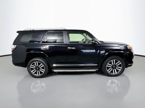Used 2022 Toyota 4Runner Limited AWD/4WD image 3