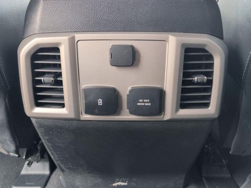 Used 2020 Ford F250 Lariat w/ Lariat Value Package AWD/4WD image 23