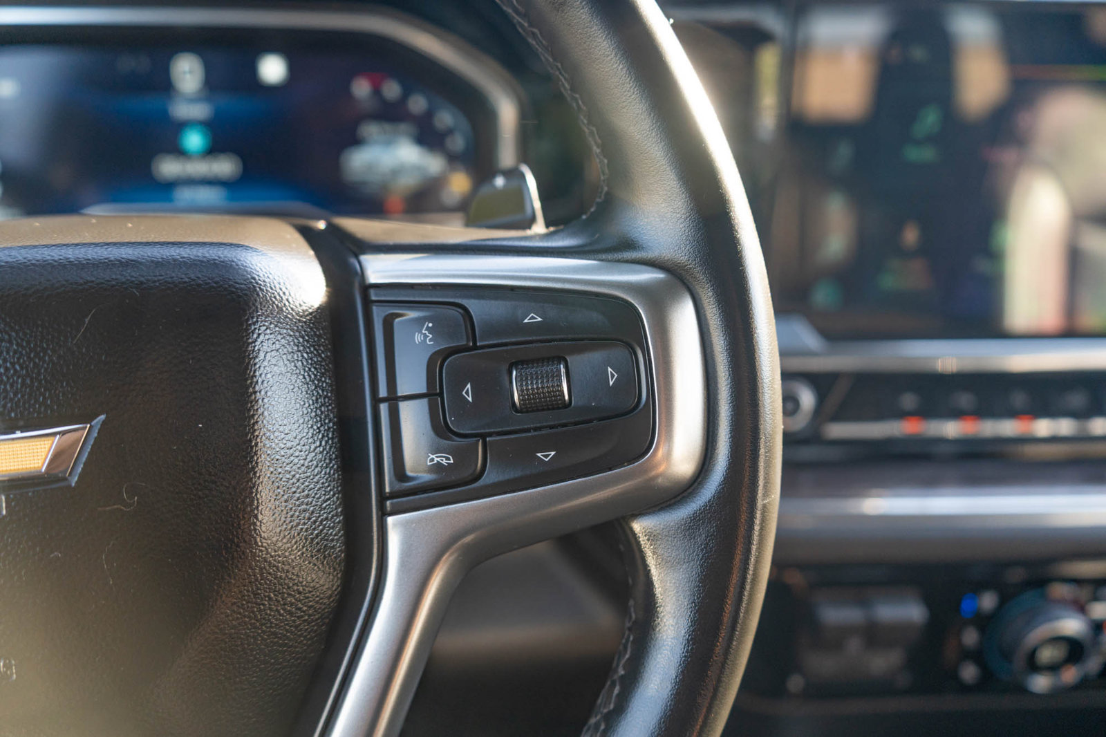 Used 2023 Chevrolet Silverado 1500 LTZ w/ Technology Package AWD/4WD image 28