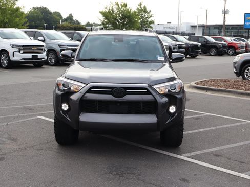Used 2023 Toyota 4Runner SR5 Premium w/ Moonroof Package AWD/4WD image 3
