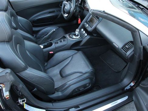 Used 2011 Audi R8 V10 AWD/4WD image 14