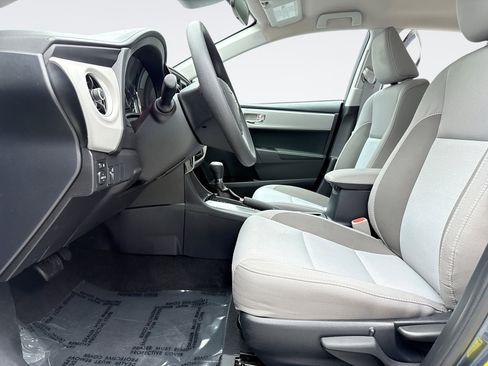 Used 2017 Toyota Corolla LE w/ Carpet Mat Package (TMS) image 11