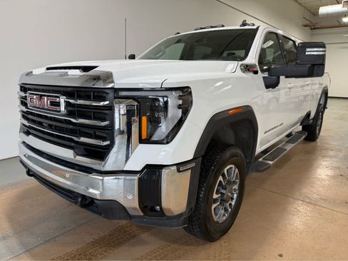 Used 2025 GMC Sierra 3500 SLE AWD/4WD image 1