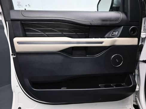 Used 2020 Ford Expedition Platinum AWD/4WD image 10