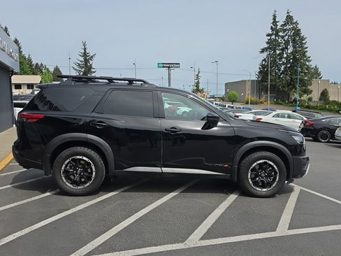 Certified 2024 Nissan Pathfinder Rock Creek AWD/4WD image 6