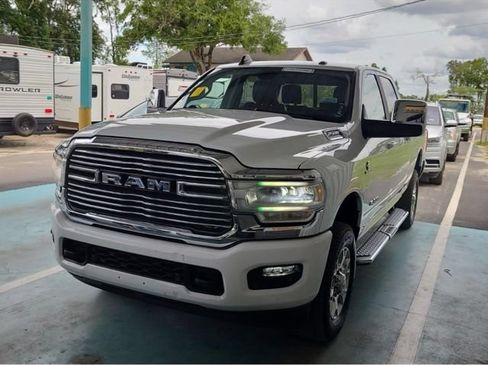 Used 2023 RAM 2500 Laramie AWD/4WD image 1