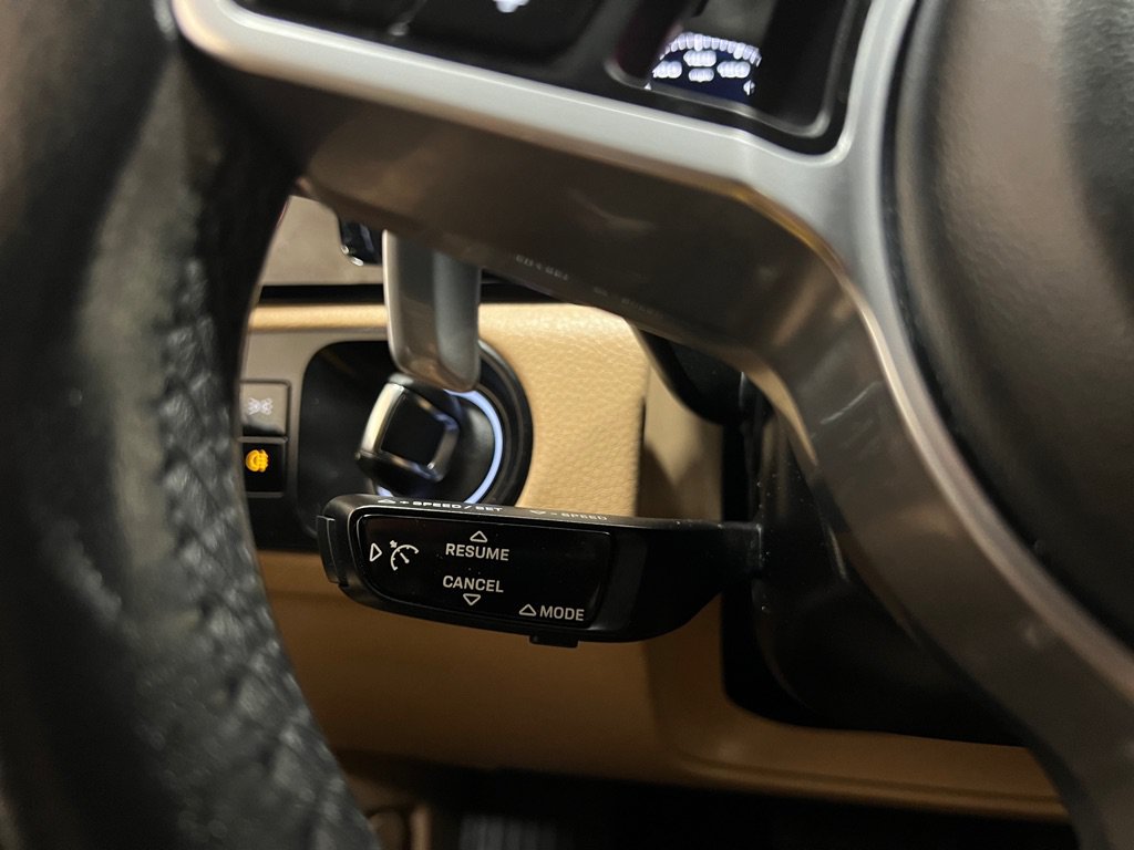 Used 2020 Porsche Cayenne AWD/4WD image 35