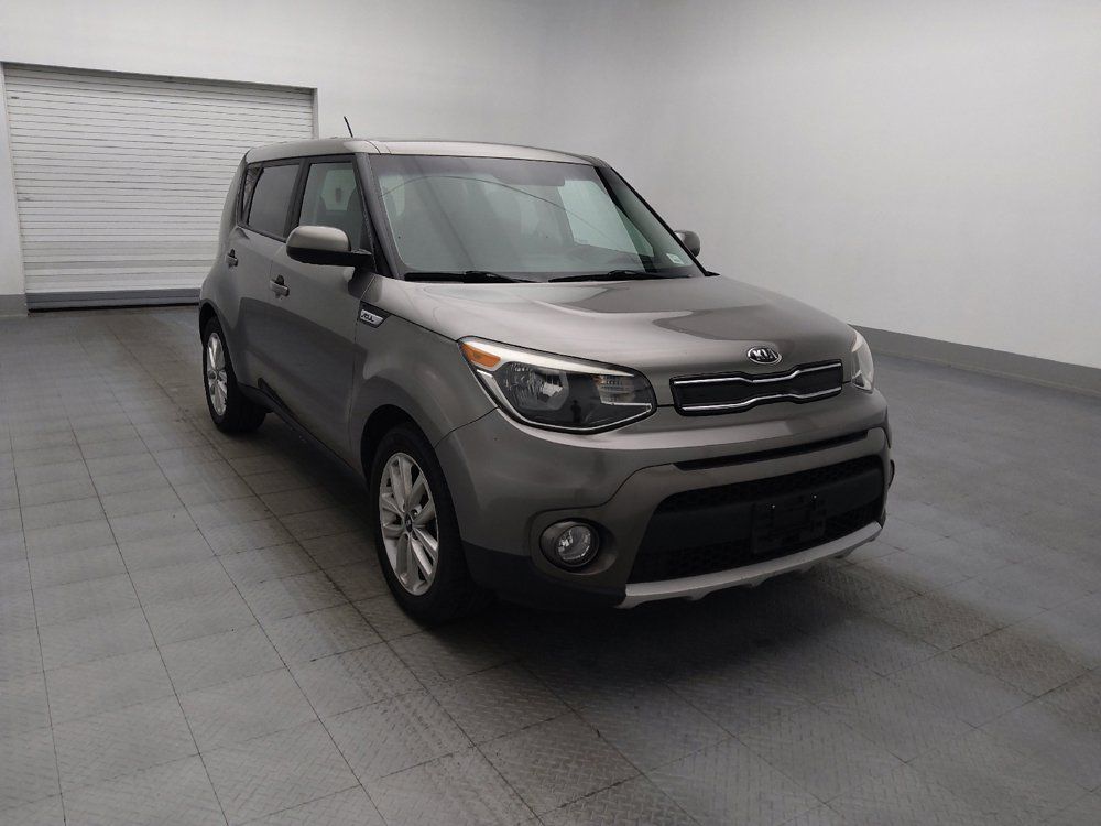 Used 2018 Kia Soul + FWD image 13