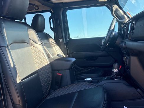 Used 2022 Jeep Wrangler Unlimited Sahara image 12