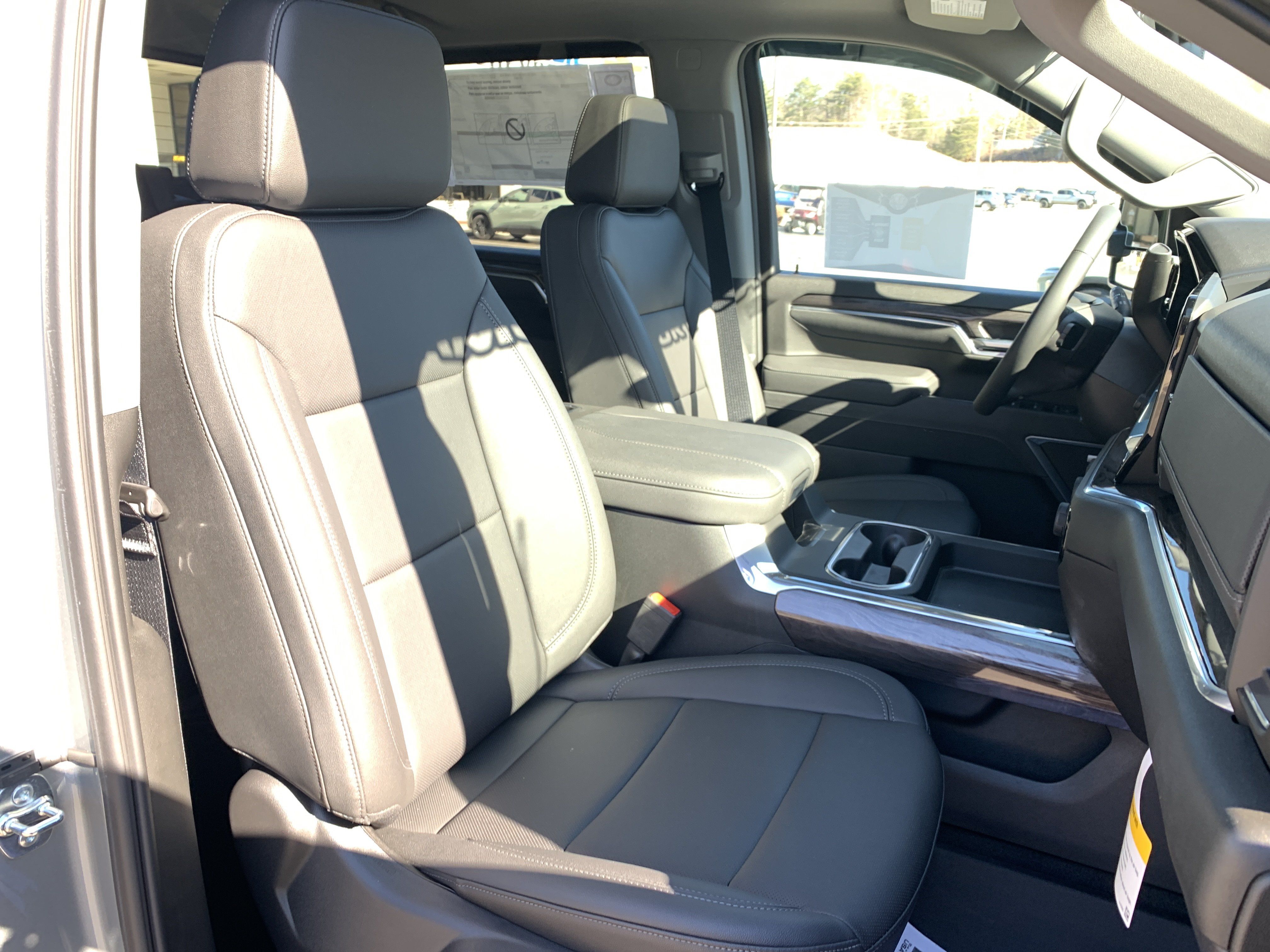New 2025 Chevrolet Silverado 2500 LTZ w/ LTZ Premium Package AWD/4WD image 29