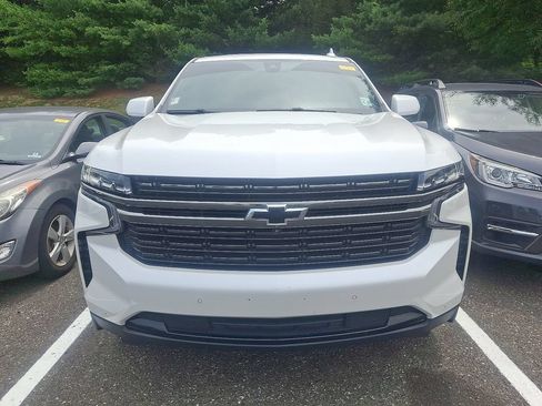 Used 2022 Chevrolet Suburban RST w/ Luxury Package AWD/4WD image 2