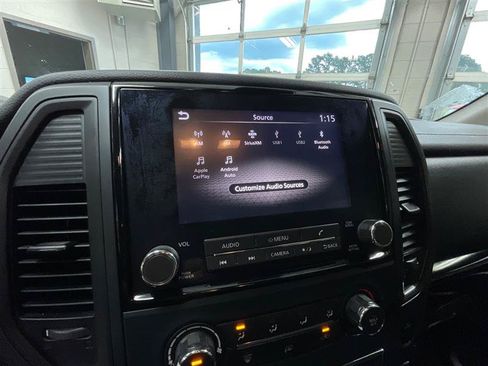 Used 2022 Nissan Titan SV RWD image 15