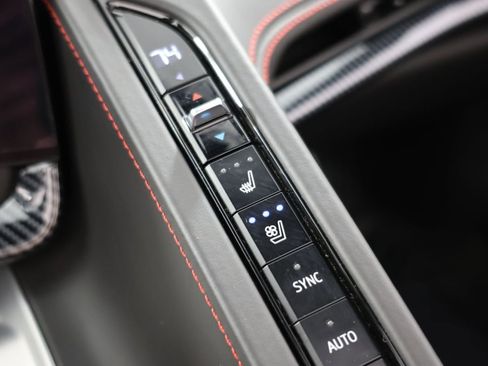 Used 2022 Chevrolet Corvette Stingray Premium Conv w/ Z51 Performance Package image 9