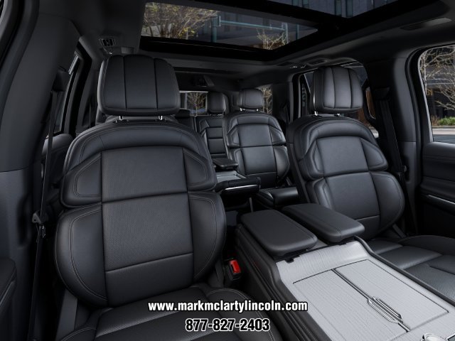 New 2027 Lincoln Navigator Reserve w/ Jet Appearance Package AWD/4WD image 10