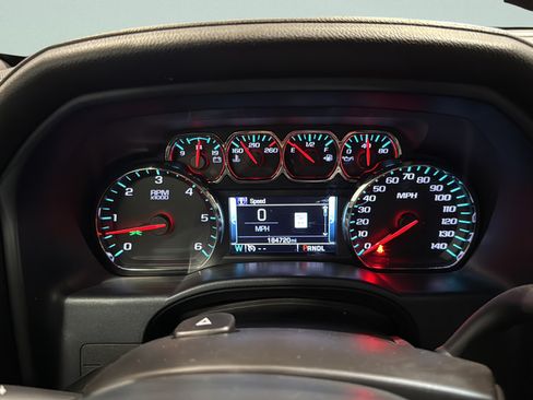 Used 2017 GMC Sierra 1500 SLT w/ SLT Premium Package AWD/4WD image 28