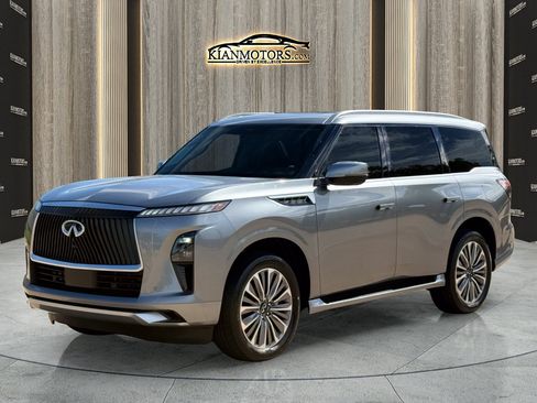 Used 2025 INFINITI QX80 Sensory AWD/4WD image 3