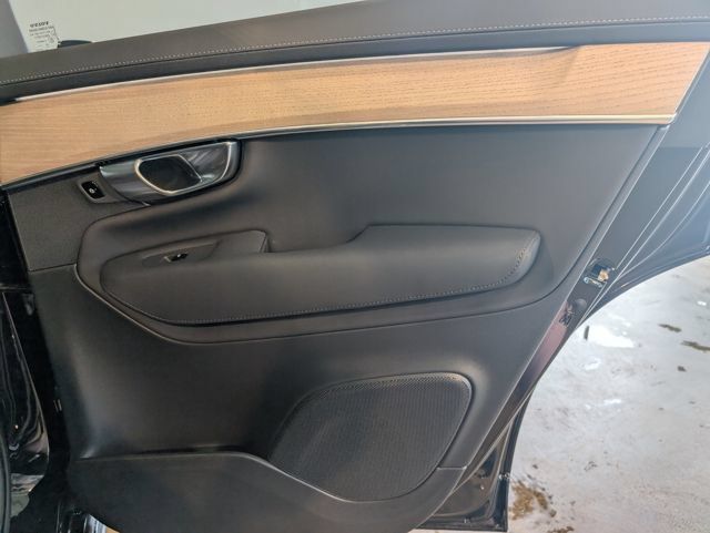 Used 2026 Volvo XC90 B6 Plus w/ Protection Package Premier AWD/4WD image 27