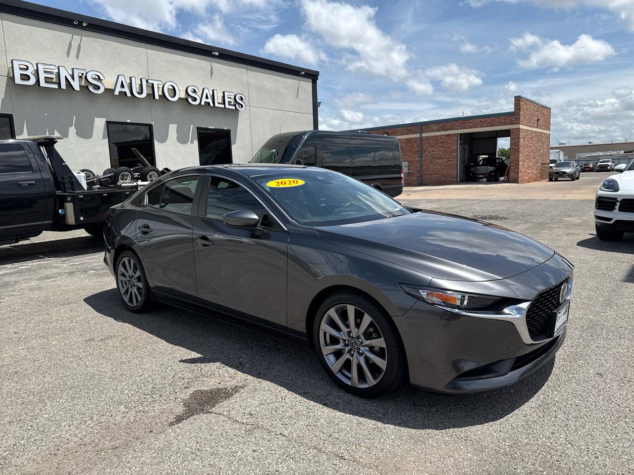 Used 2020 MAZDA MAZDA3 Sedan w/ Select Package FWD image 4