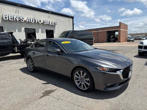 Used 2020 MAZDA MAZDA3 Sedan w/ Select Package FWD image 4
