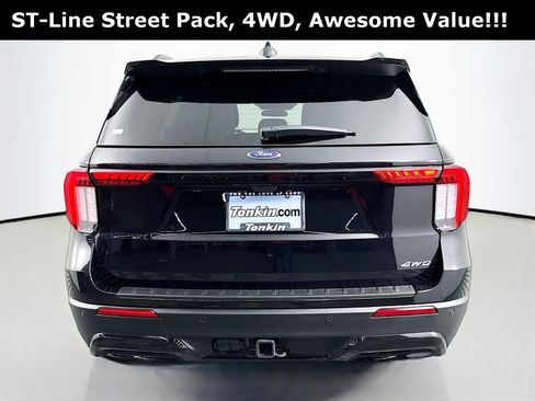 Used 2025 Ford Explorer ST-Line w/ ST-Line Street Pack image 7