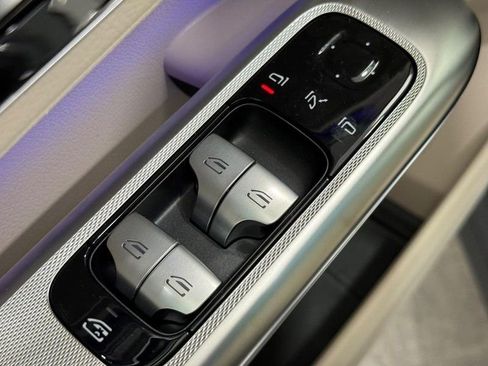 New 2026 Mercedes-Benz GLC 300 4MATIC image 16