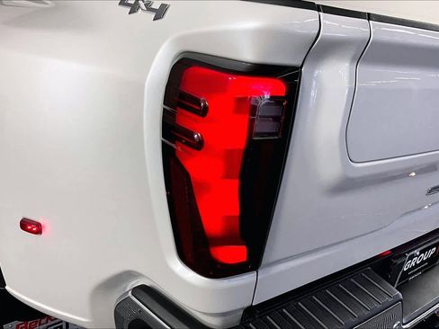 Used 2025 GMC Sierra 3500 SLT w/ Texas SLT Premium Package AWD/4WD image 28