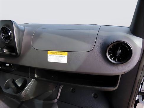 Used 2024 Mercedes-Benz Sprinter 3500 image 12